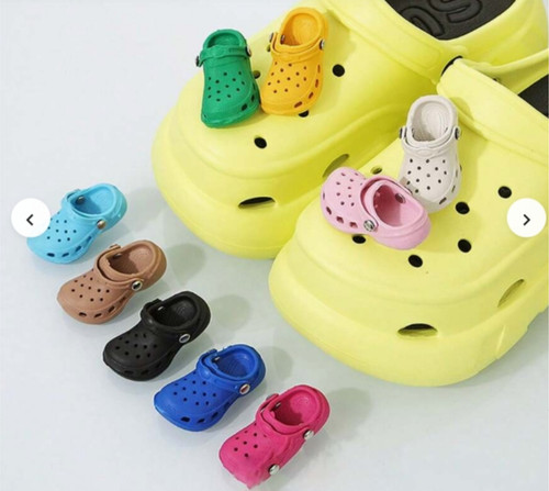 Miniature croc shoe charm 8 - 3d,